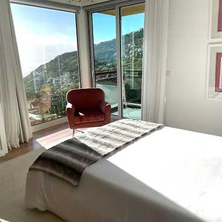 Hotel Beautiful 3-bed House In 4*