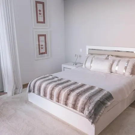 Beautiful 3-bed House In Hotel Arco da Calheta (Madeira)