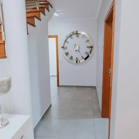 Beautiful 3-bed House In Arco da Calheta (Madeira)