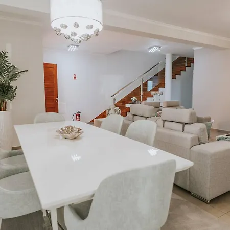 Hotel Beautiful 3-bed House In 4*