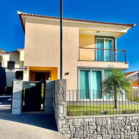 Hotel Beautiful 3-bed House In