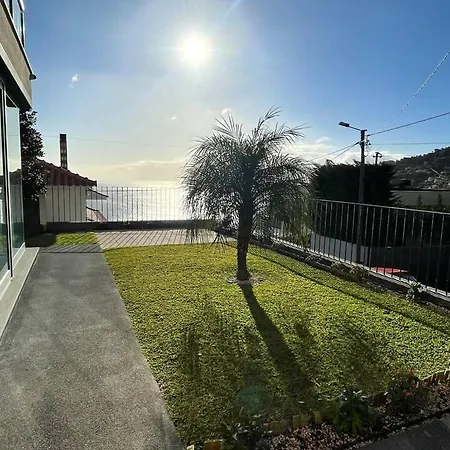 Hotel Beautiful 3-bed House In Arco da Calheta (Madeira)