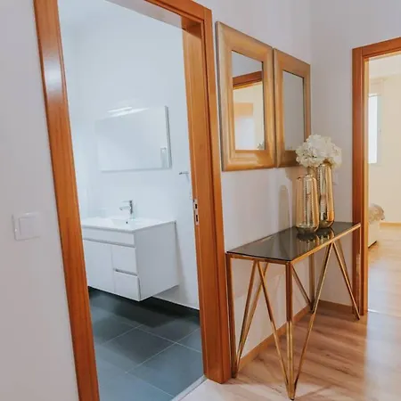 Beautiful 3-bed House In Arco da Calheta (Madeira)