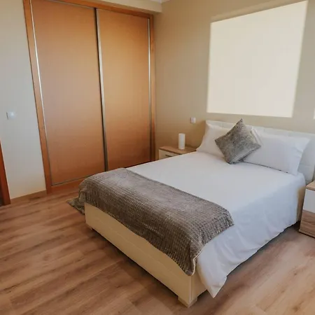 Hotel Beautiful 3-bed House In 4*